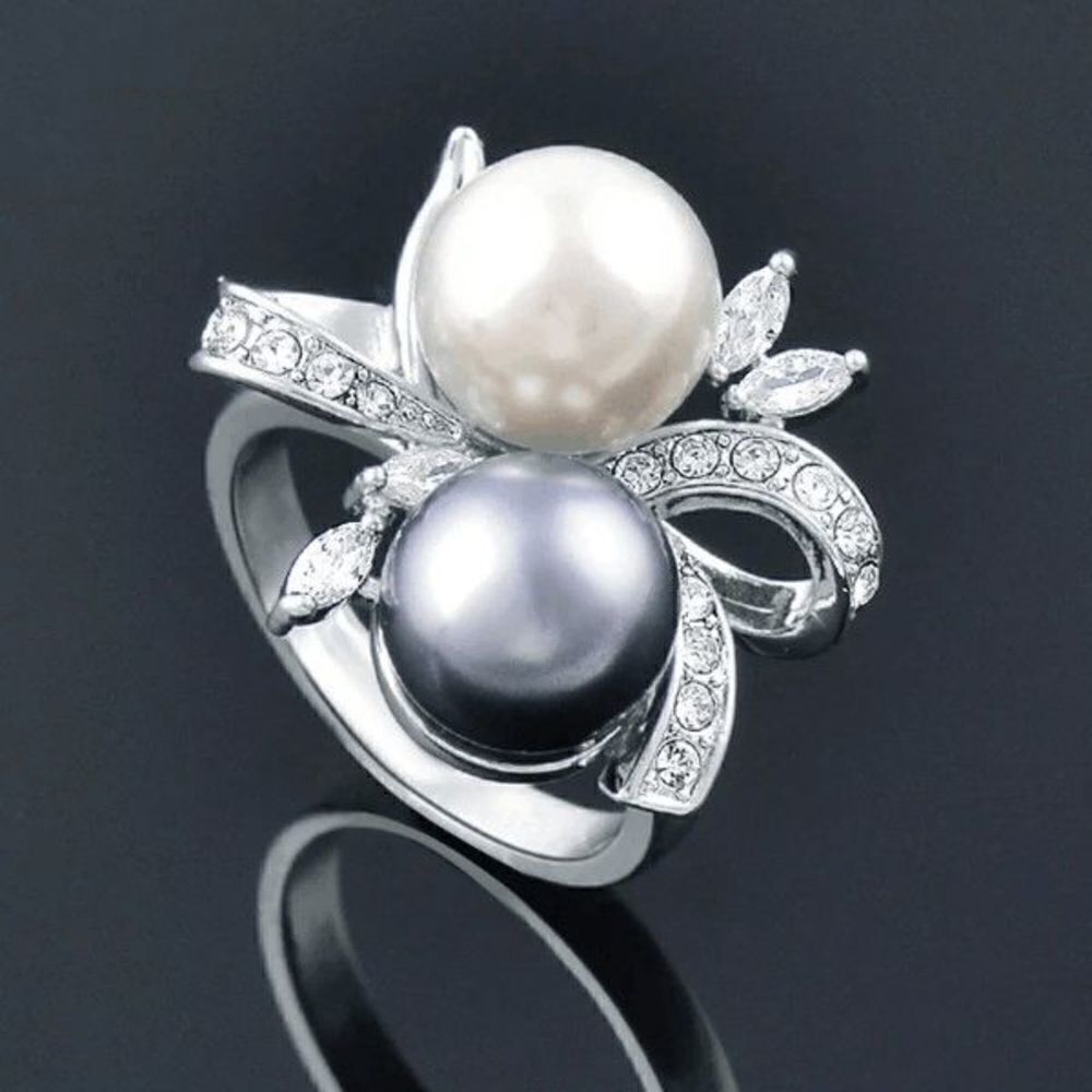 WHITE GOLD DIAMOND PEARL BOW RING